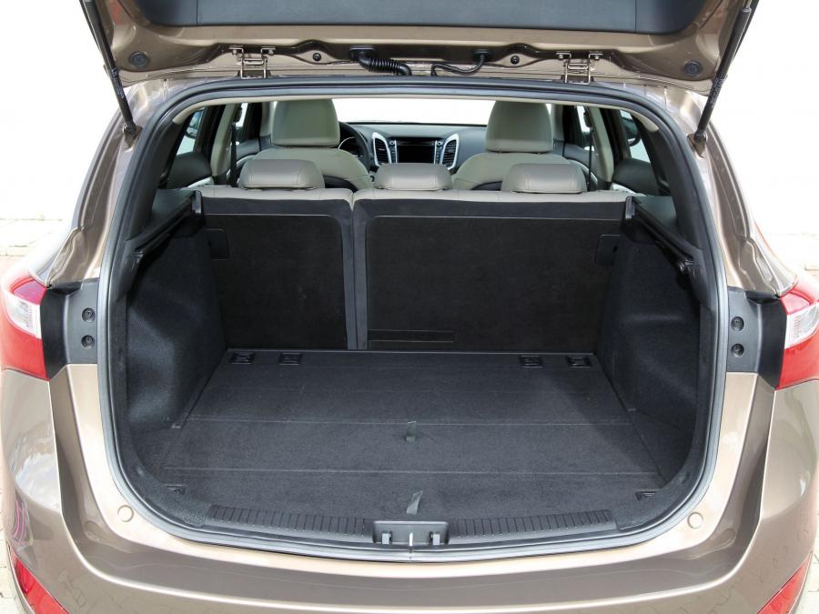  Hyundai i30 Wagon 2012 года  (фото 15 из 19)